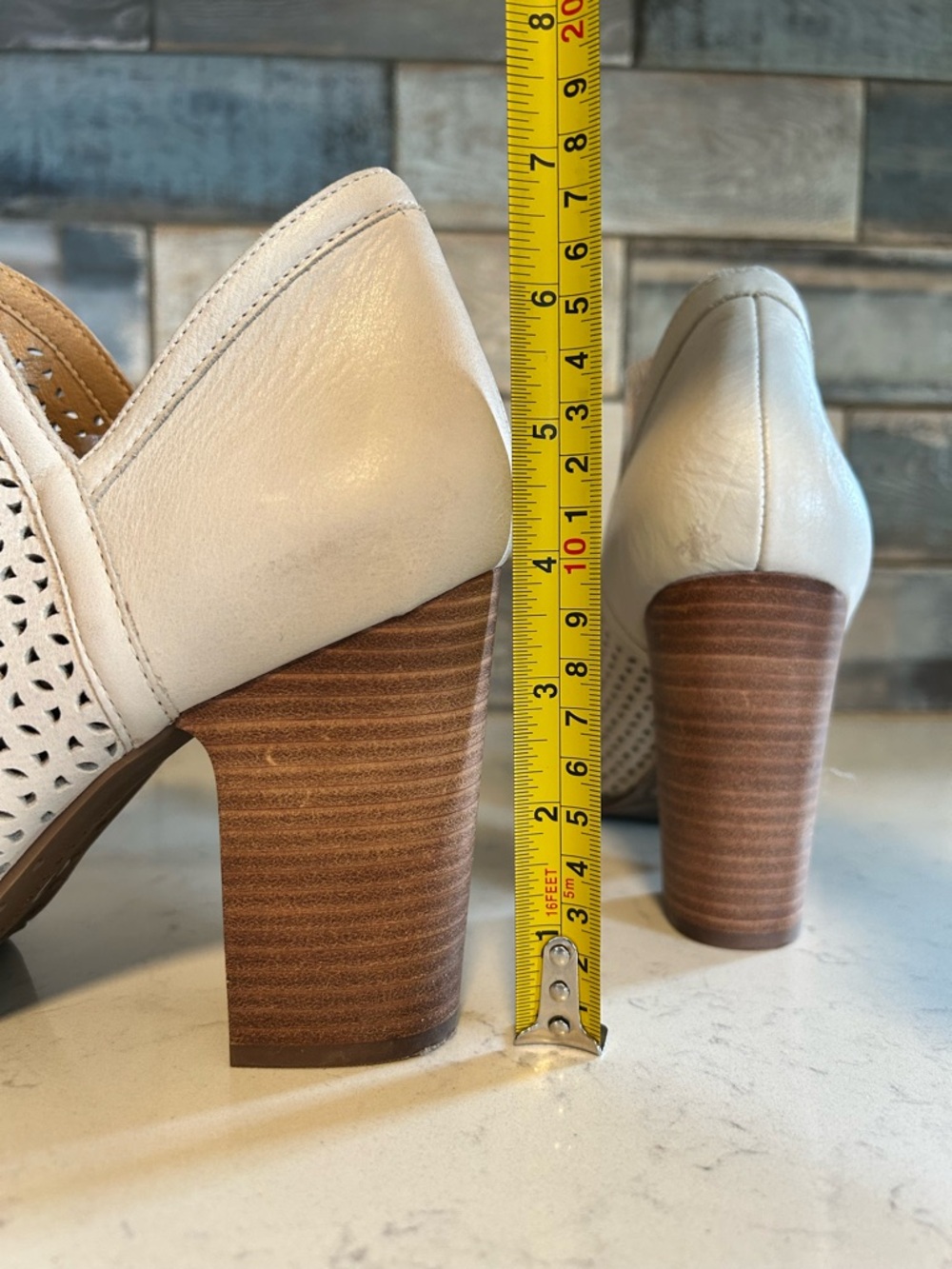 🍀Lucky Brand Ivory Leather Laser Cut Perforated Peep-Toe Block Heel Ankle Boots - Picture 8 of 15